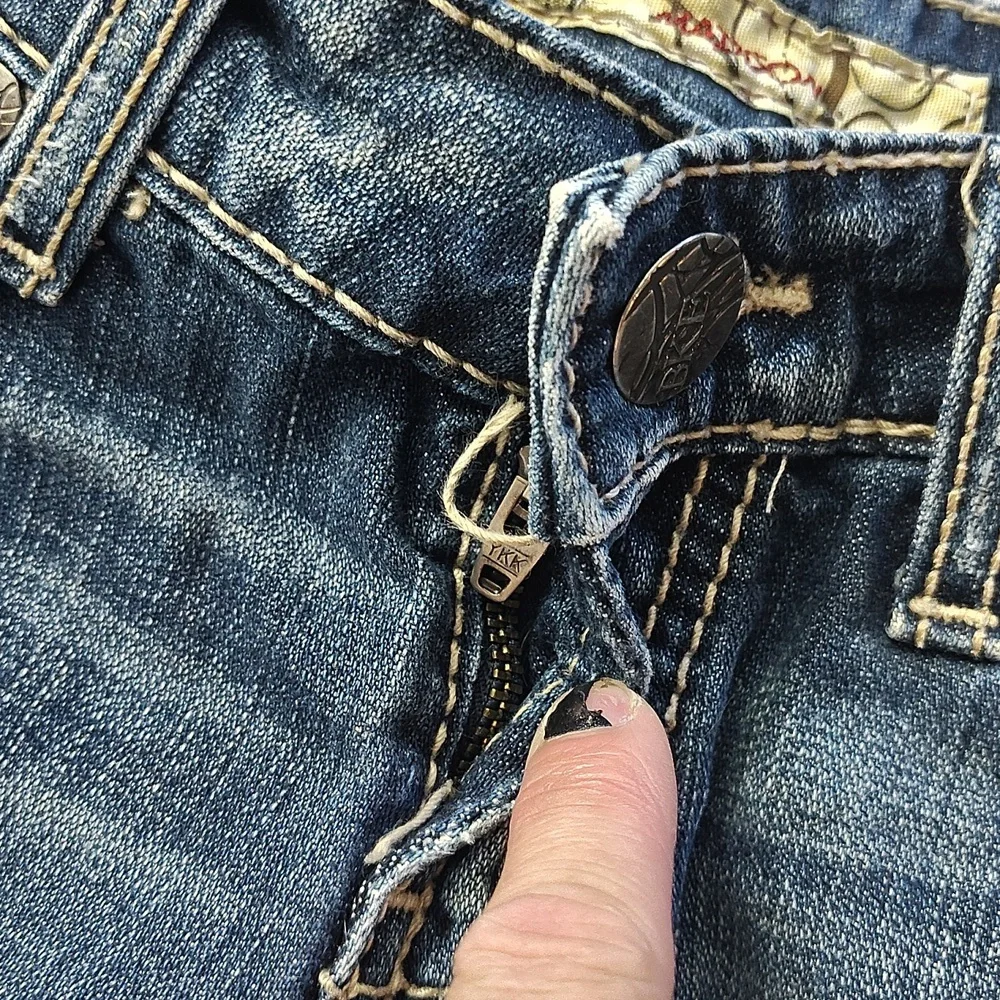 Denim Distressed Women's Shorts BKE BY BUCKLE FRAYED - Picture 3 of 16